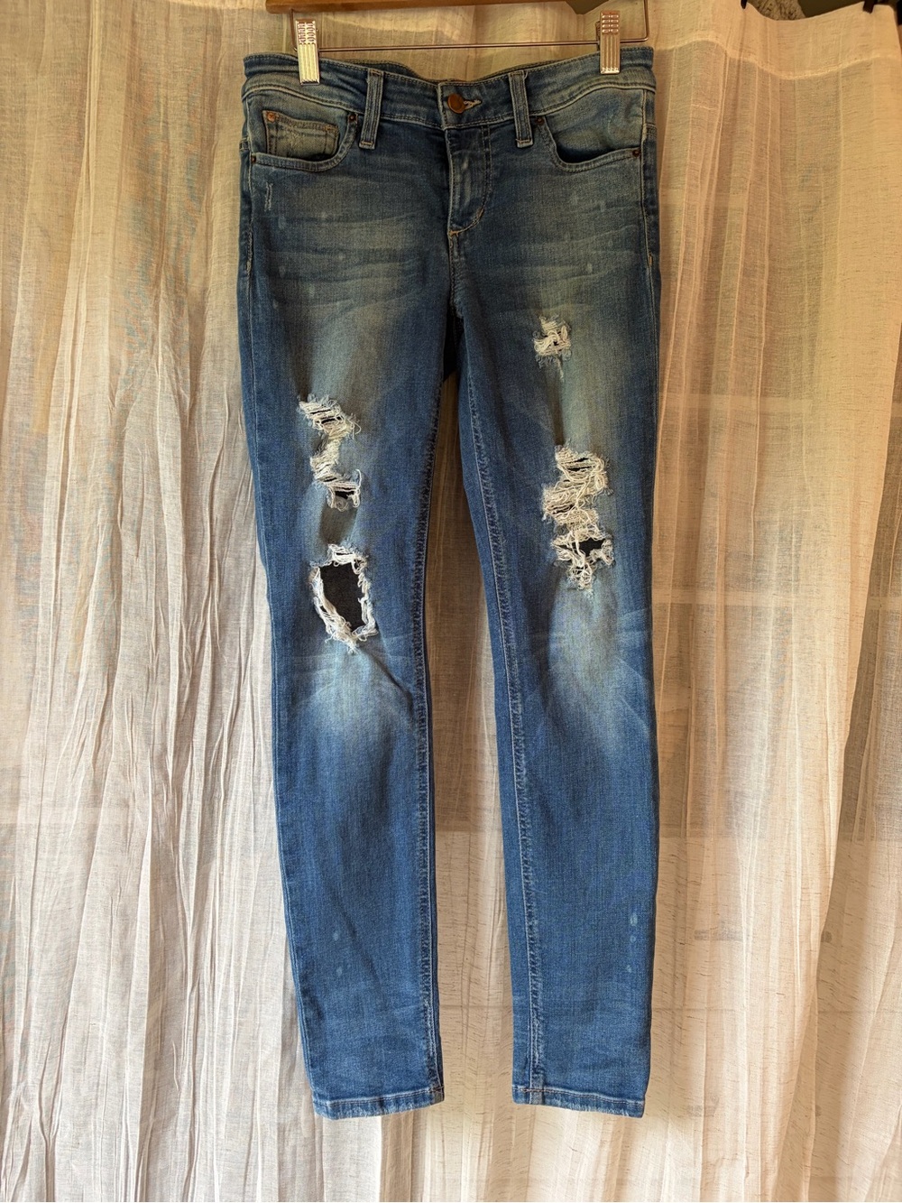 JOE’S Jeans The Vixen Ankle – Distressed Skinny